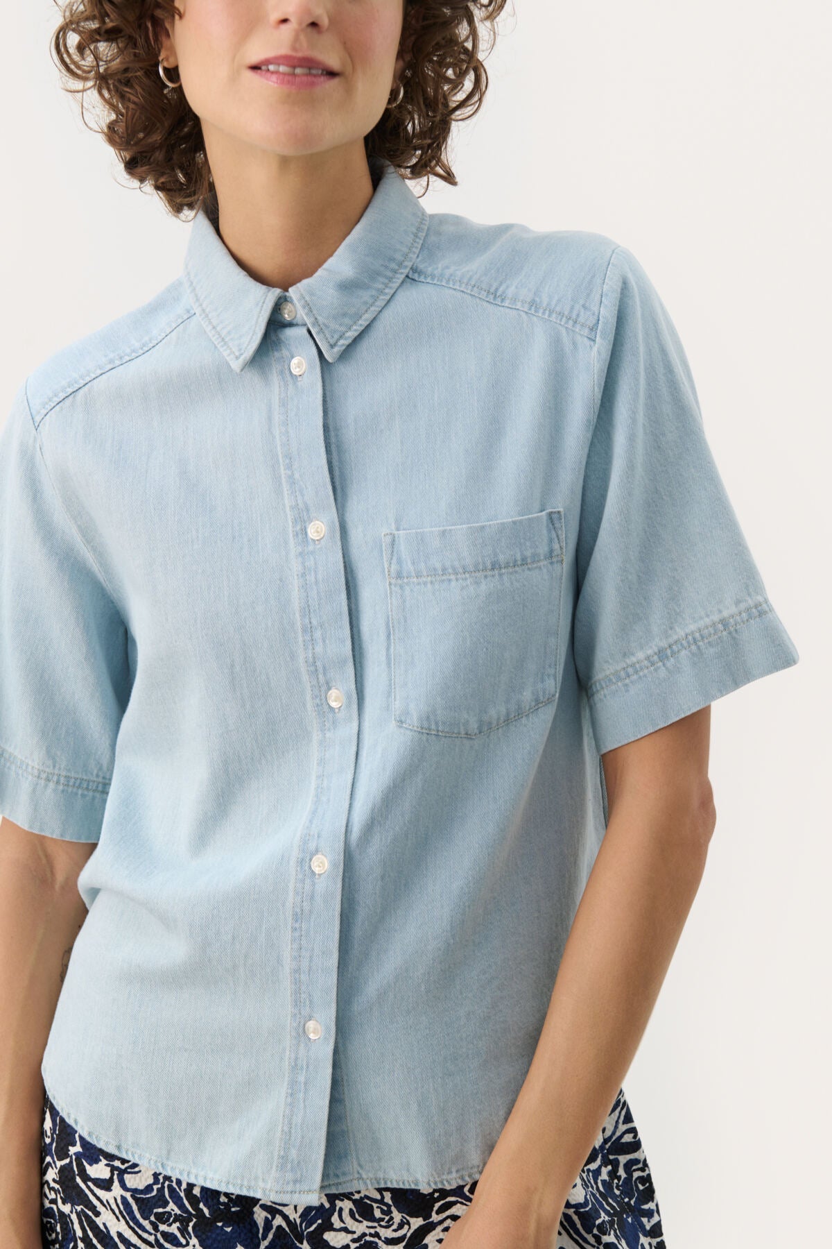 Niclapw Shirt Whiteish Blue Denim - Image 4