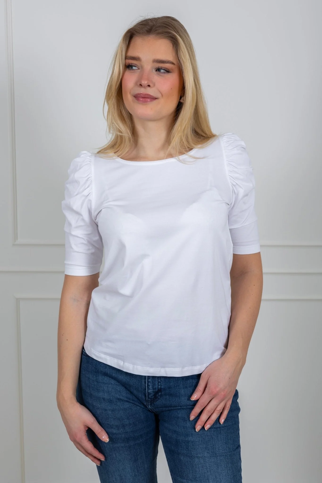 Adrienne T-Shirt White - Image 4