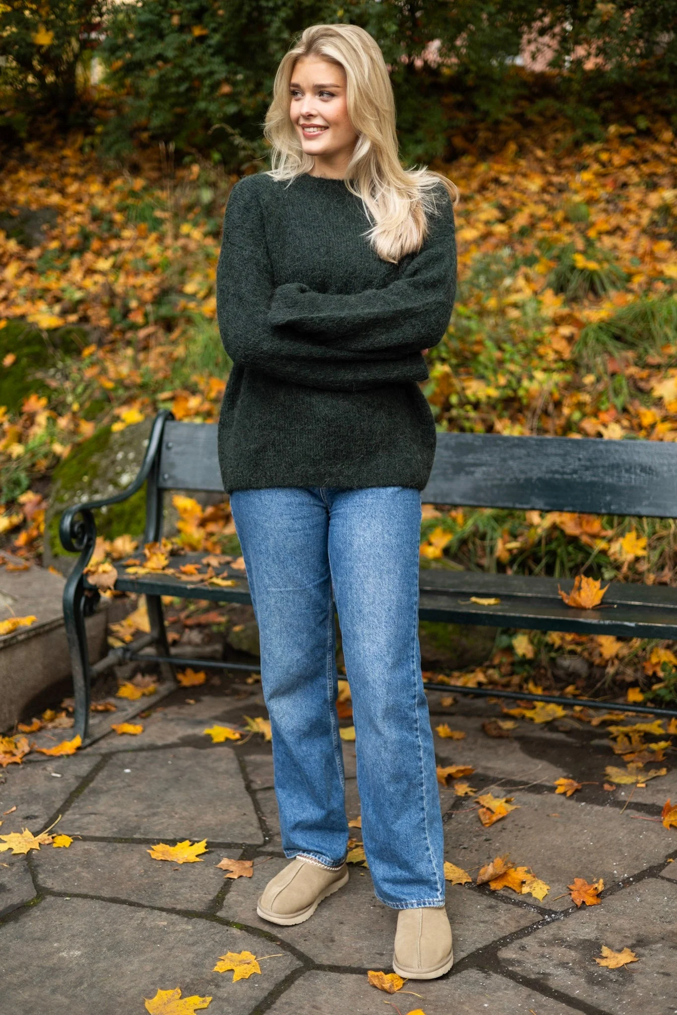 Gabella Ls Knit O-Neck Camp Scarab - Image 3