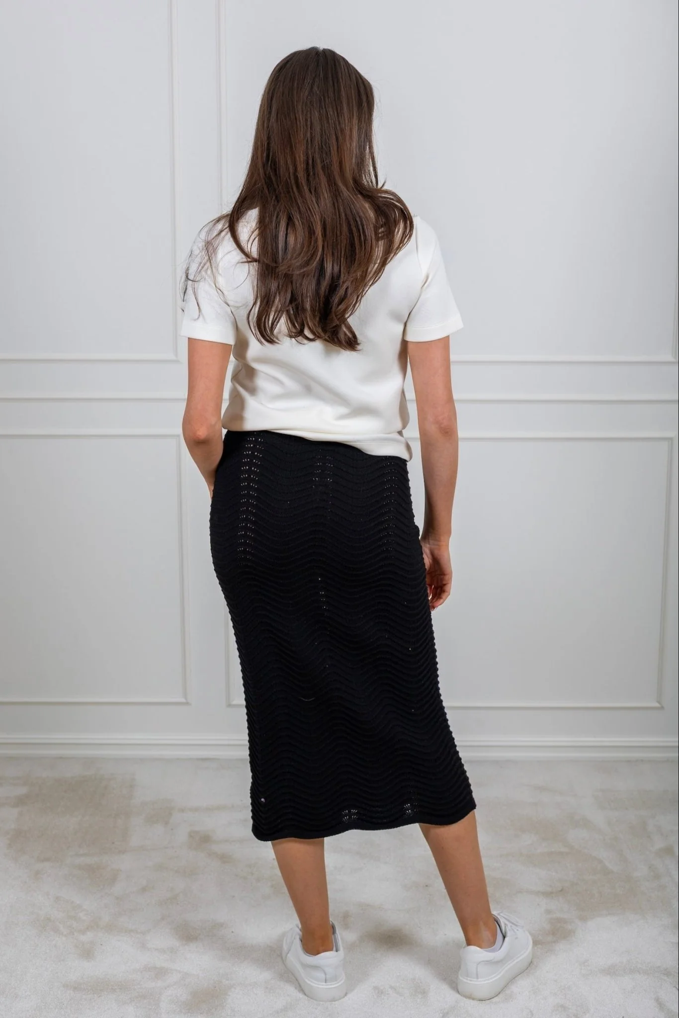 The Wave Liva Skirt Black - Image 4