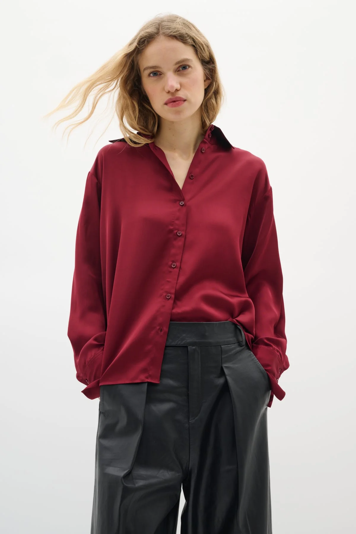 Paulineiw Shirt Cabernet - Image 4