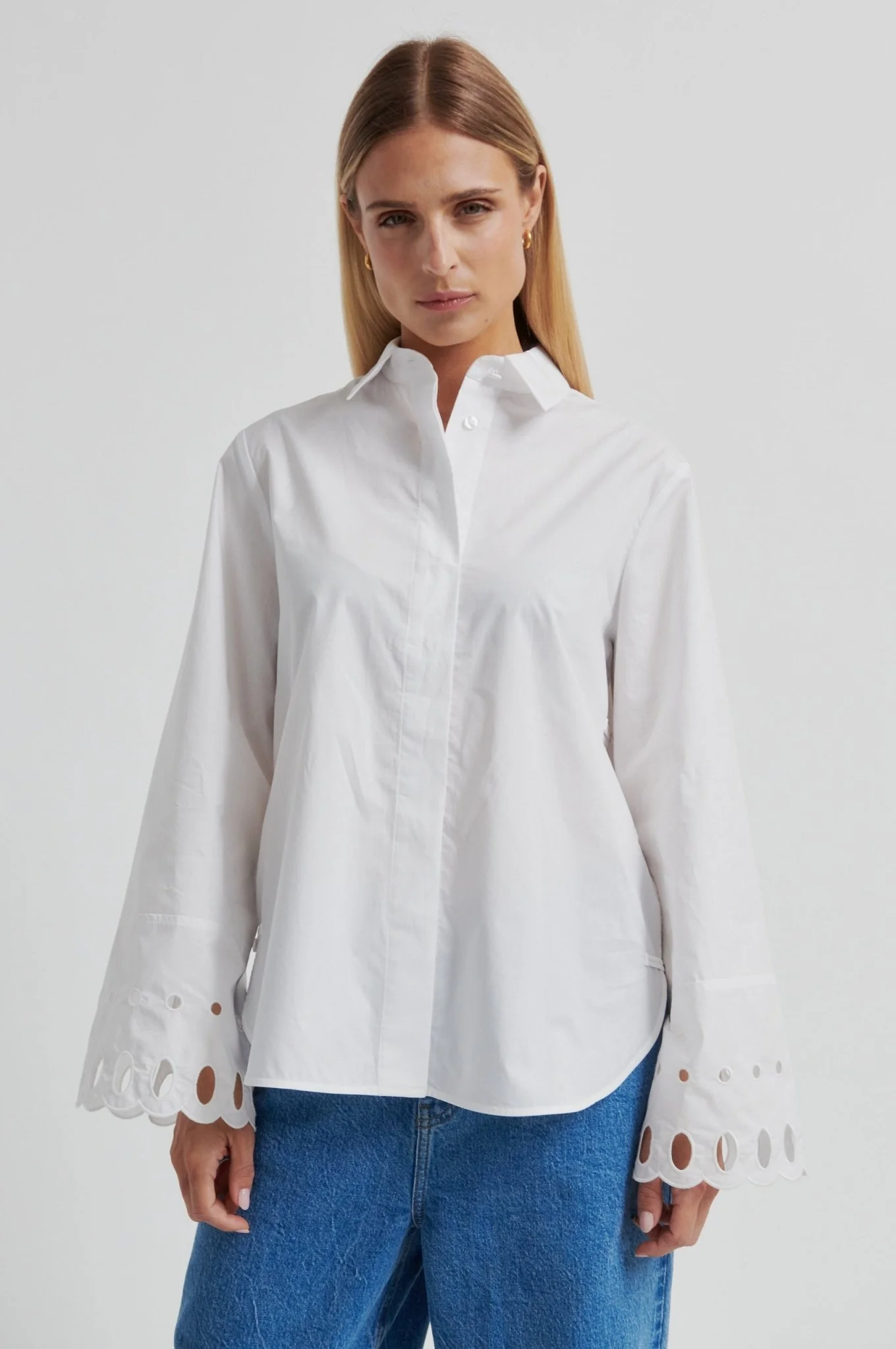 Yenifer Shirt White - Image 8