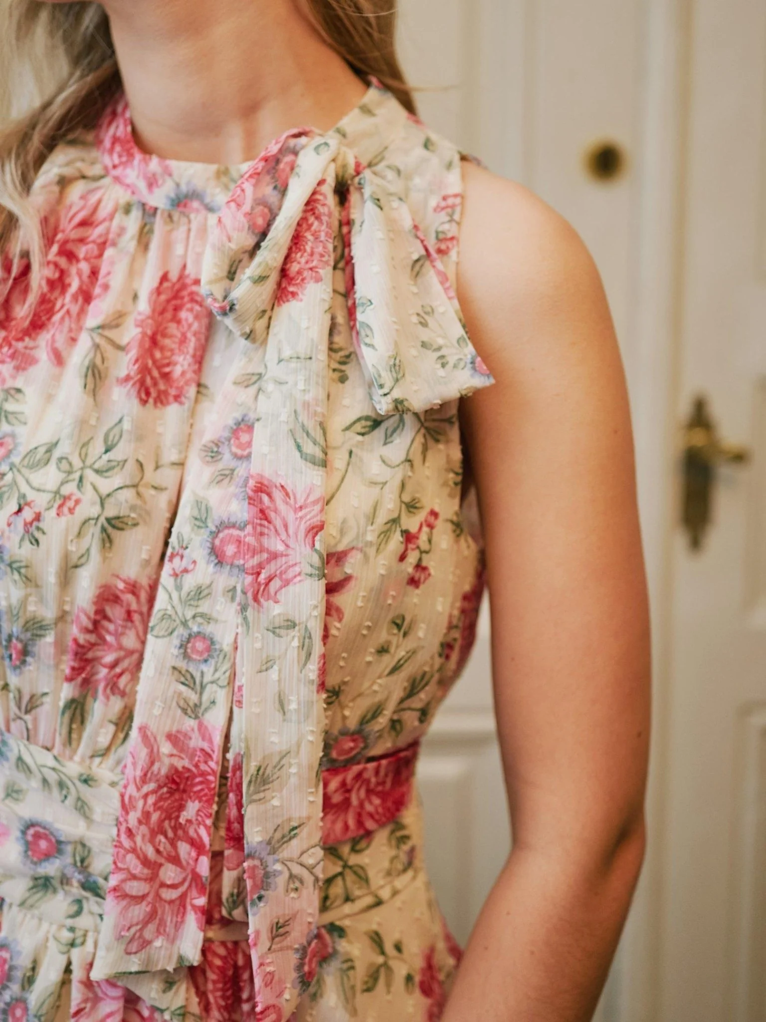 Marli Big Flower Dress Creme - Image 8