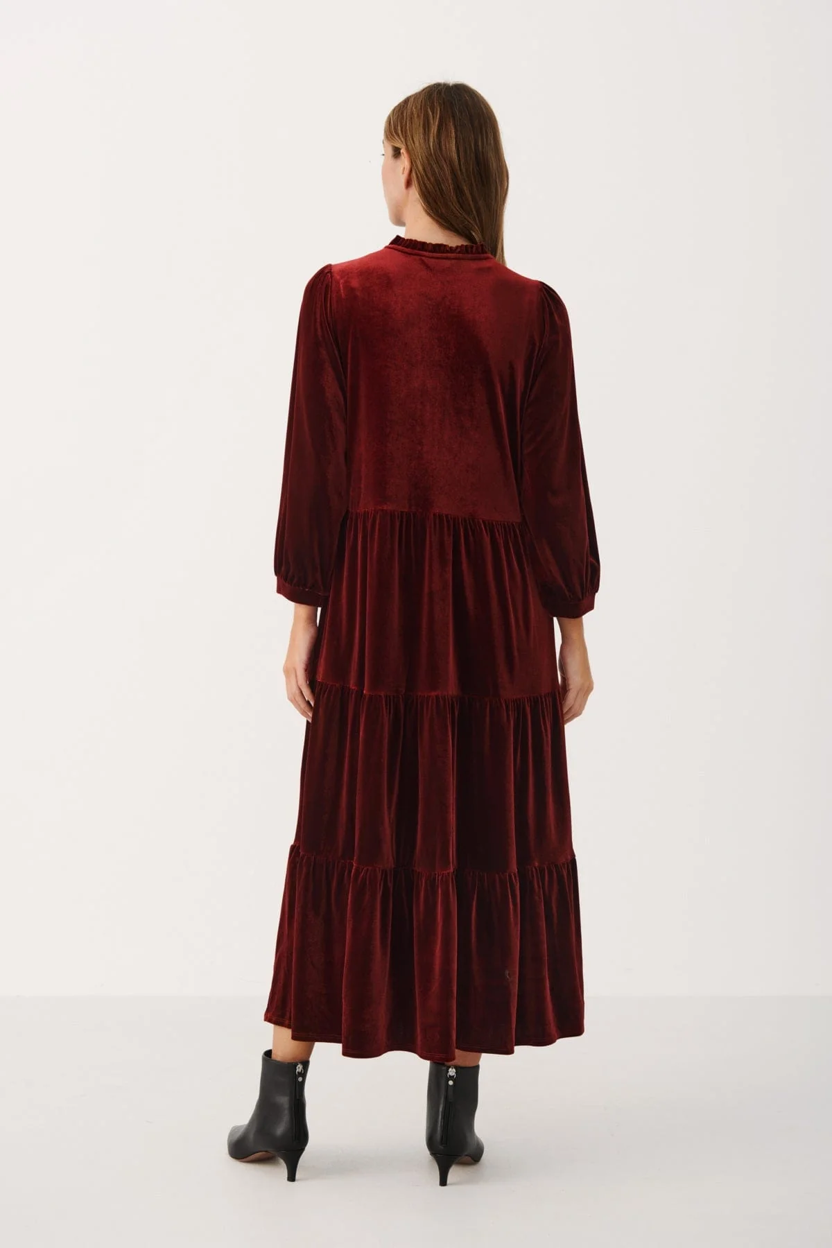 Viggasapw Dress Pomegranate - Image 6