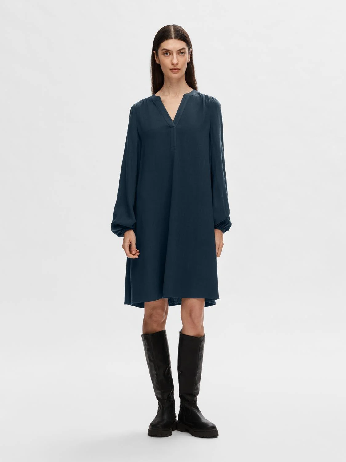 Viva Ls Short V-Neck Dress Dark Sapphire - Image 4