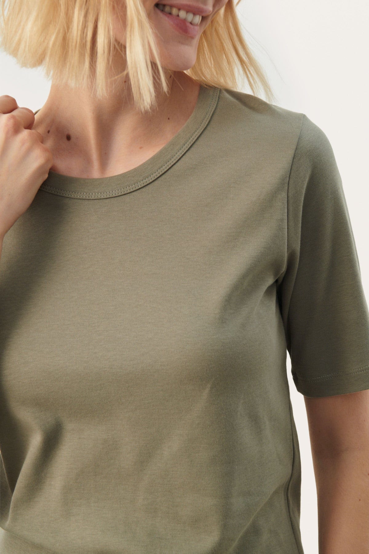 Ratanapw T-Shirt Vetiver - Image 4