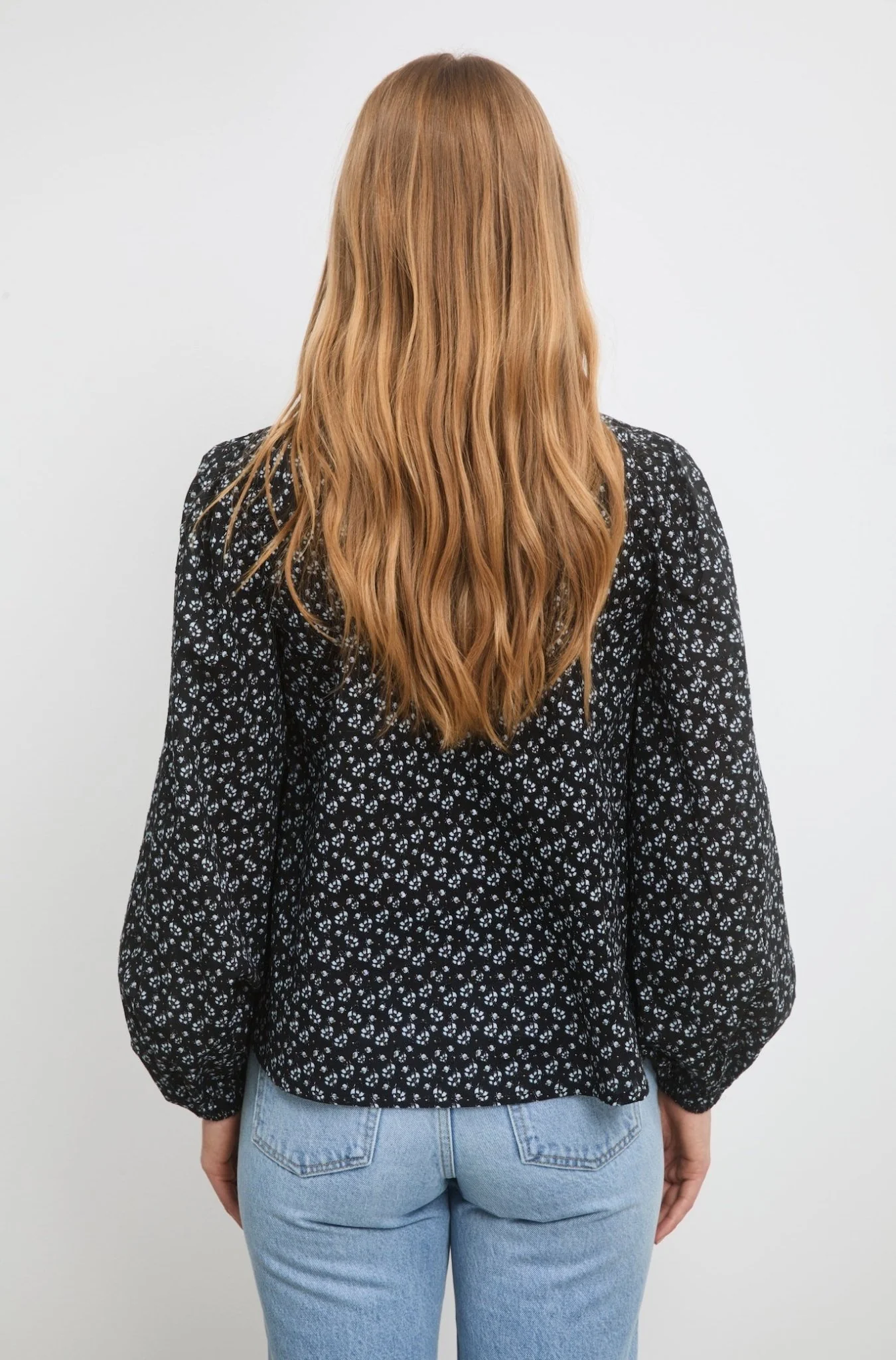 Karro Blouse Black Lupin Print - Image 9