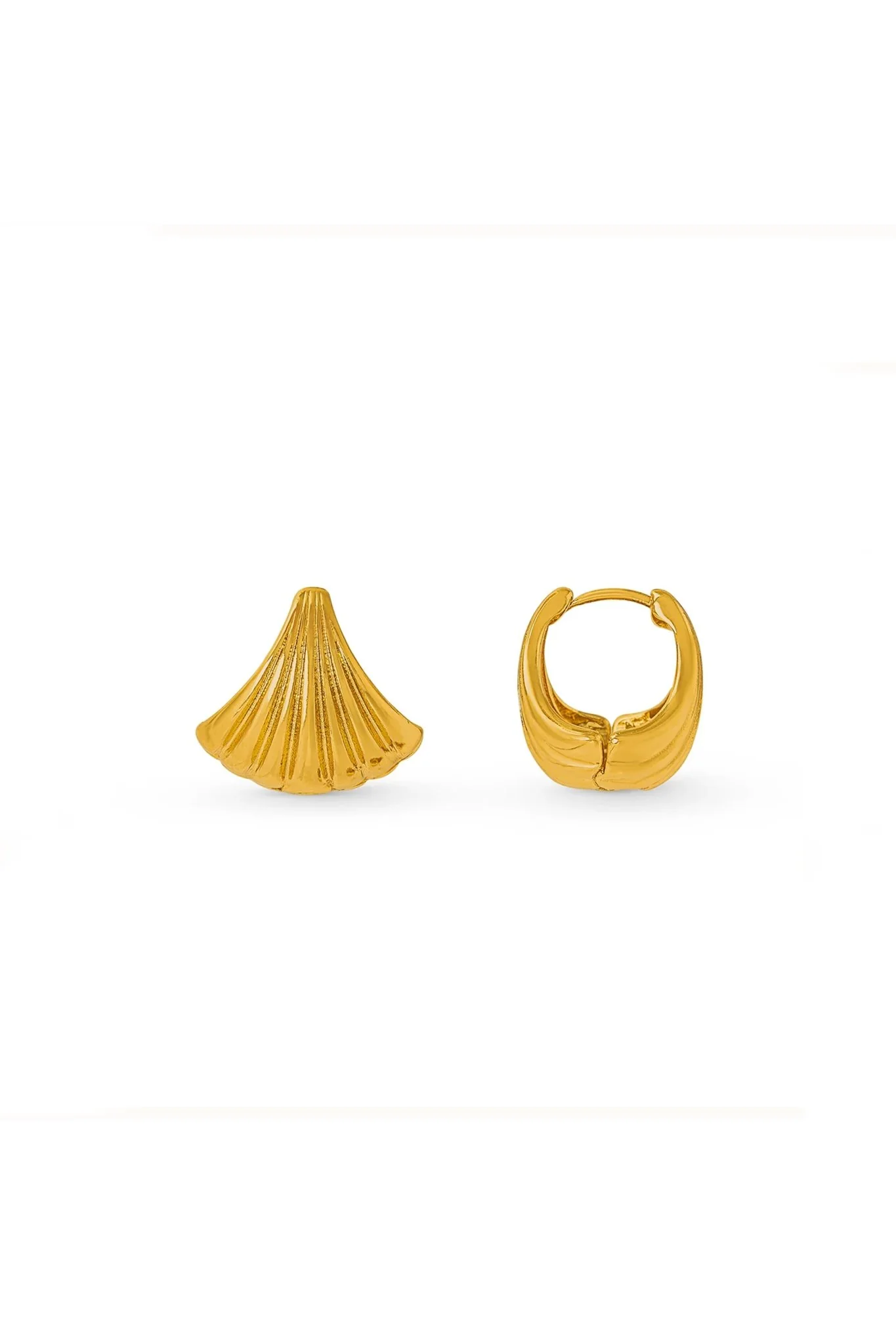 Scallop Fan Earring Pale Gold