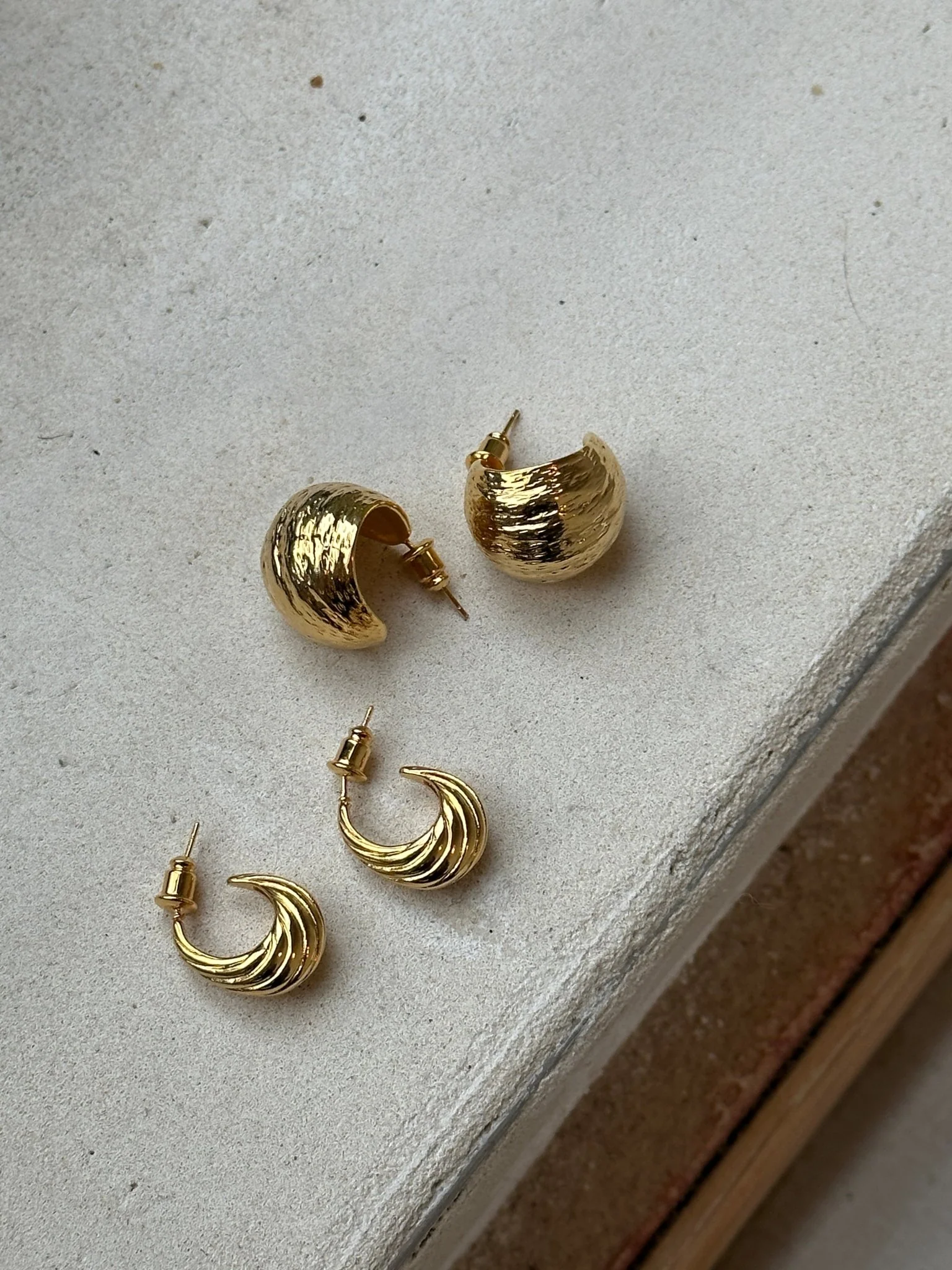 Voluminous Molten Hoop Earrings Pale Gold