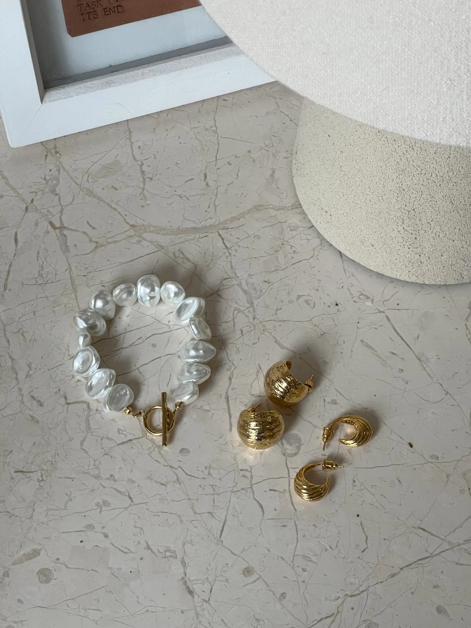 Voluminous Molten Hoop Earrings Pale Gold - Image 3