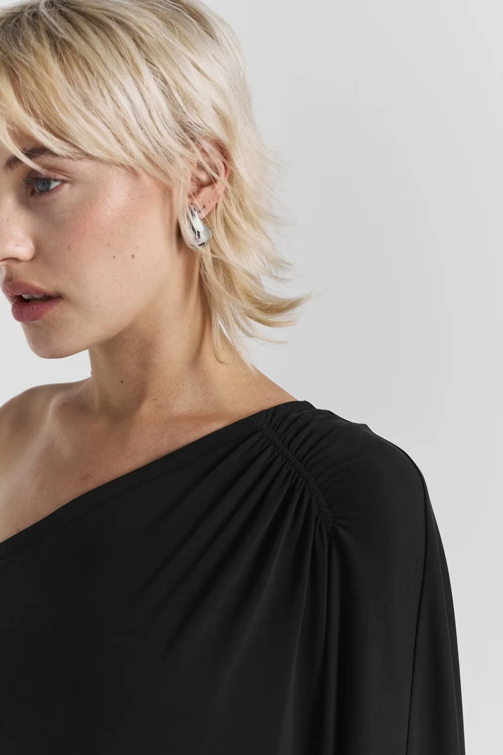 Elora Dress Black - Image 9