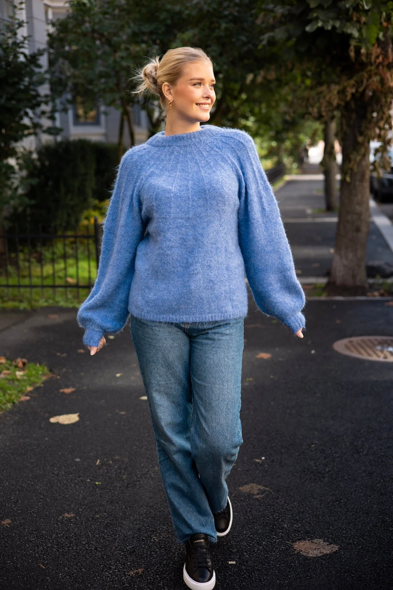 Patrisia Bow Knit Pullover Blue - Image 3